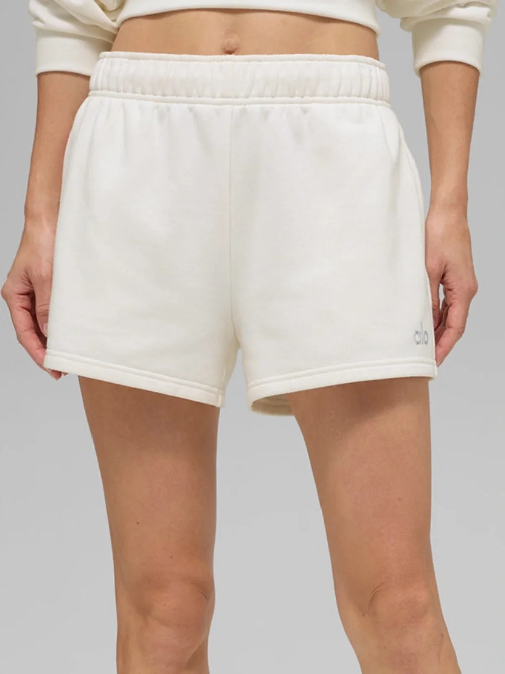 Alo Yoga Accolade Short in Ivory